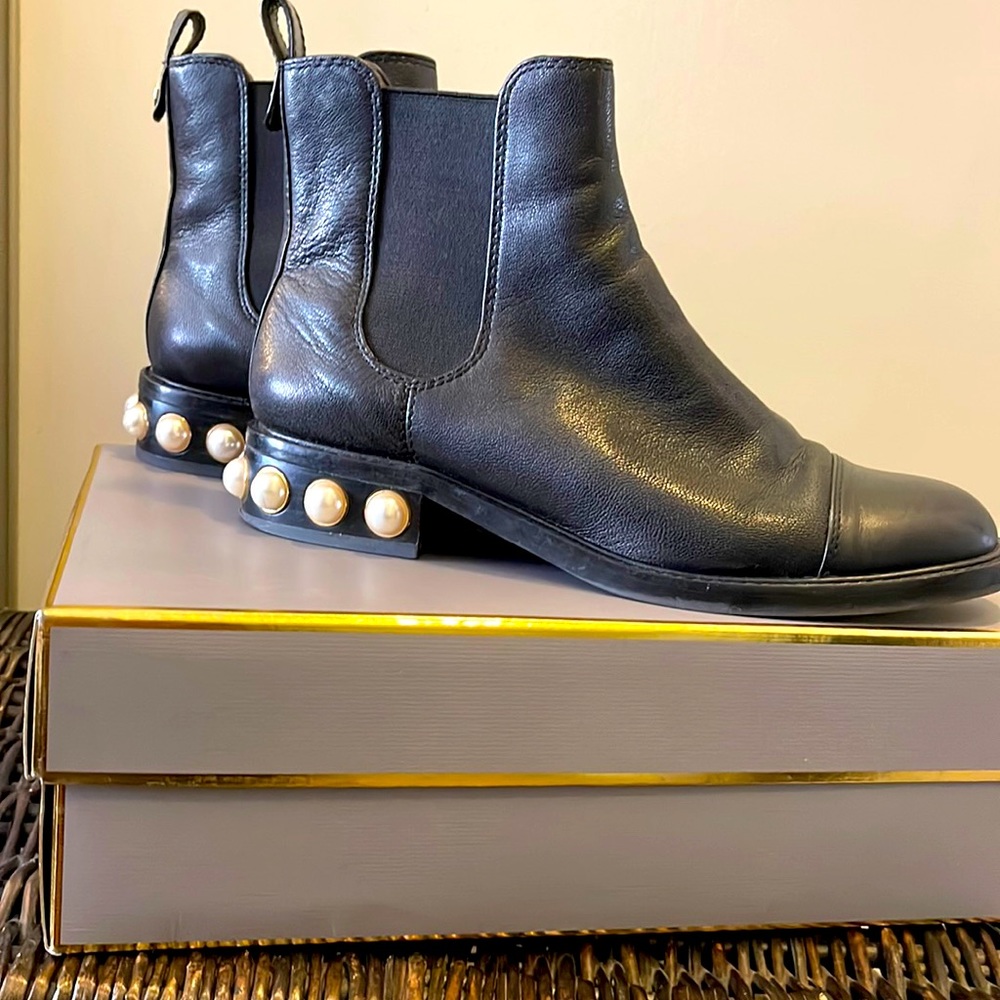 Louise eat Cie Pearl Vinn Chelsea Boots